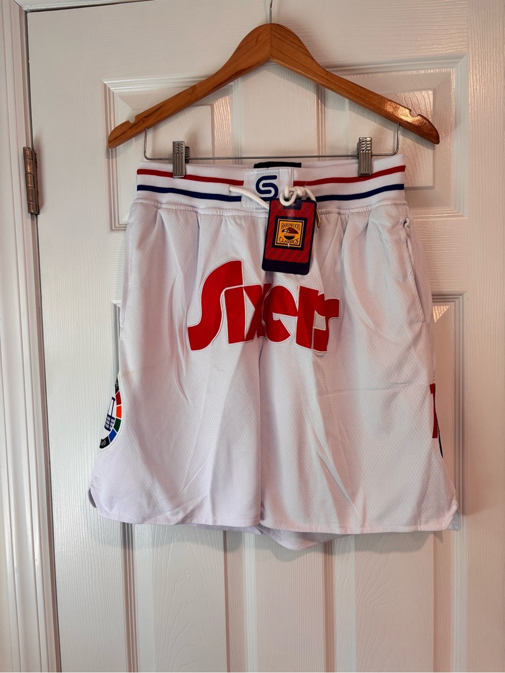Just Don Philadelphia 76ers basketball shorts size medium NWT